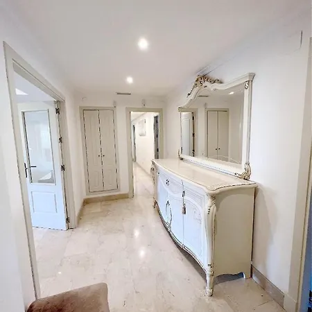 Apartment Luxurious Golden Mile *