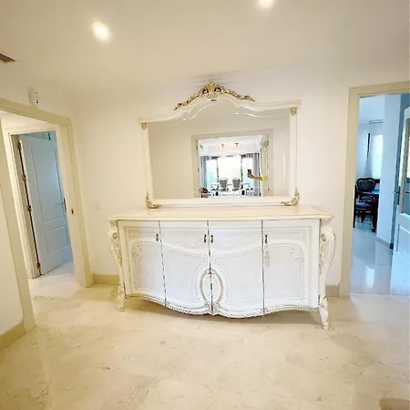 Luxurious Golden Mile