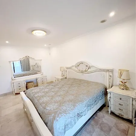 Luxurious Golden Mile Marbella
